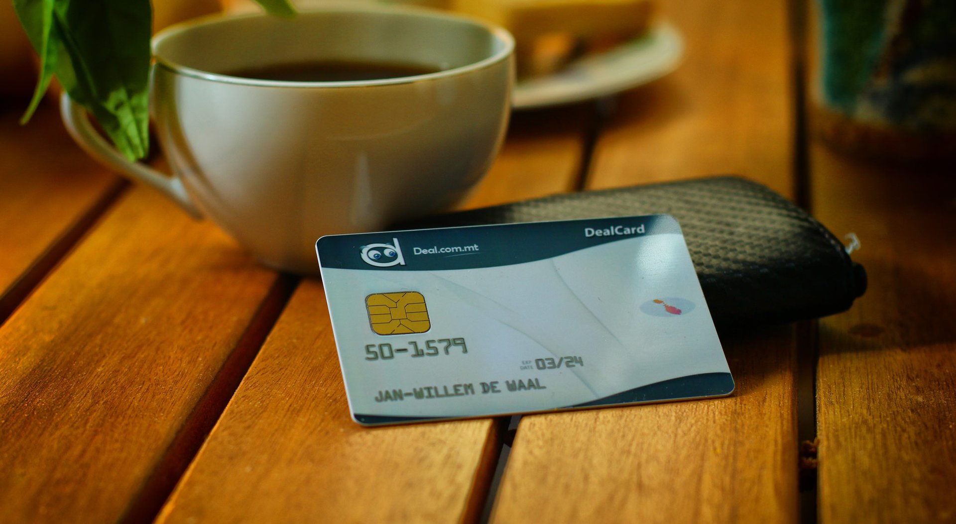 Maximizing Employee Benefits: The Benefits of Corporate DealCards - Cover Image